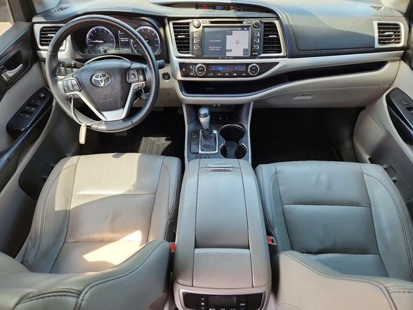 2017 TOYOTA HIGHLANDER SE/XLE