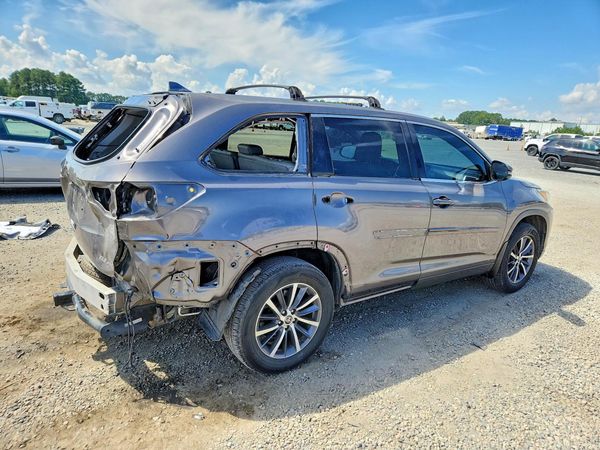2017 TOYOTA HIGHLANDER SE/XLE