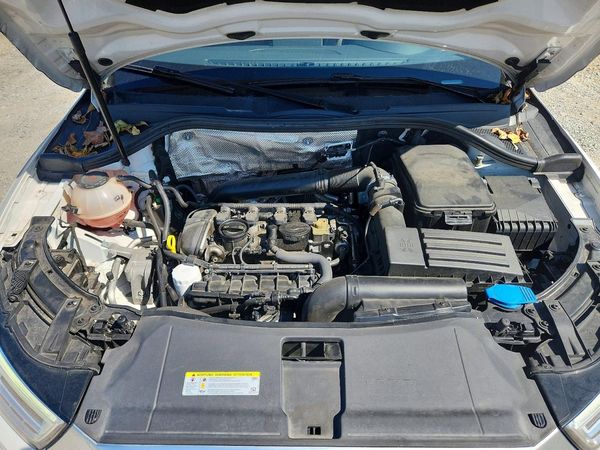 2018 AUDI Q3 — Engine bay