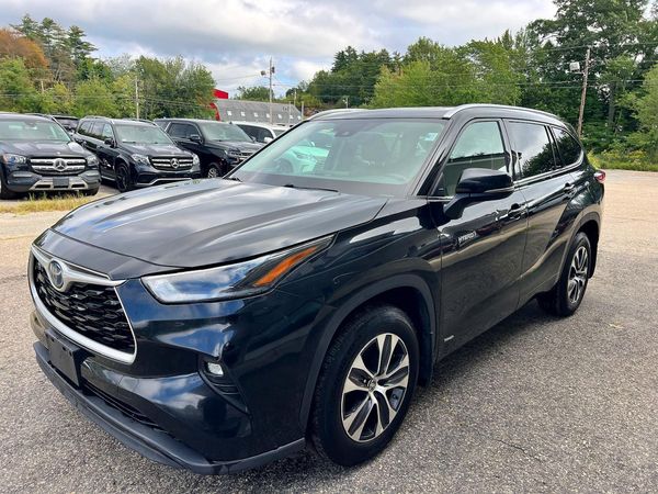 2021 TOYOTA HIGHLANDER