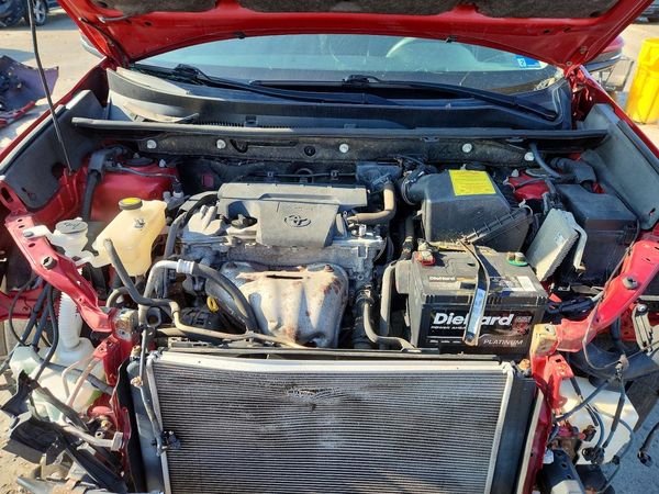 2013 TOYOTA RAV4 Sports — Engine bay
