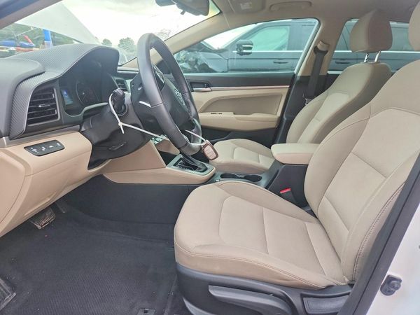 2020 HYUNDAI ELANTRA — DENT