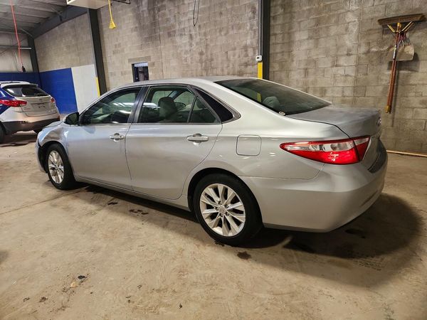 2016 TOYOTA CAMRY
