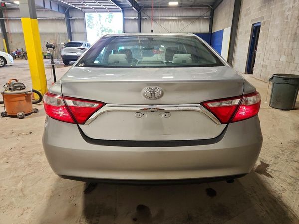 2016 TOYOTA CAMRY