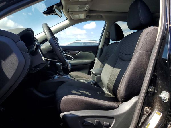 2019 NISSAN ROGUE — DENT