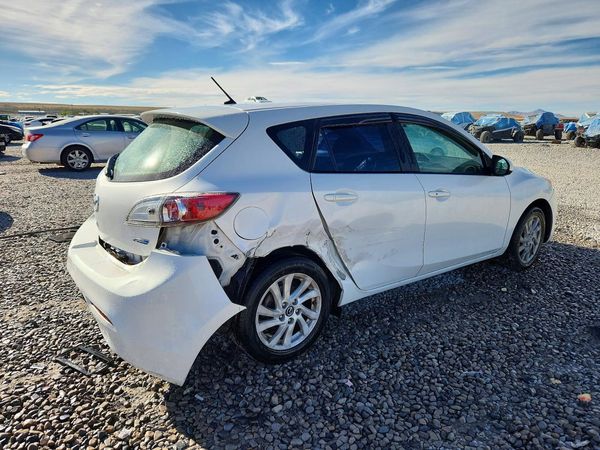 2013 MAZDA 3