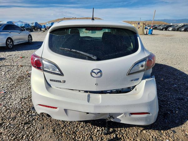 2013 MAZDA 3