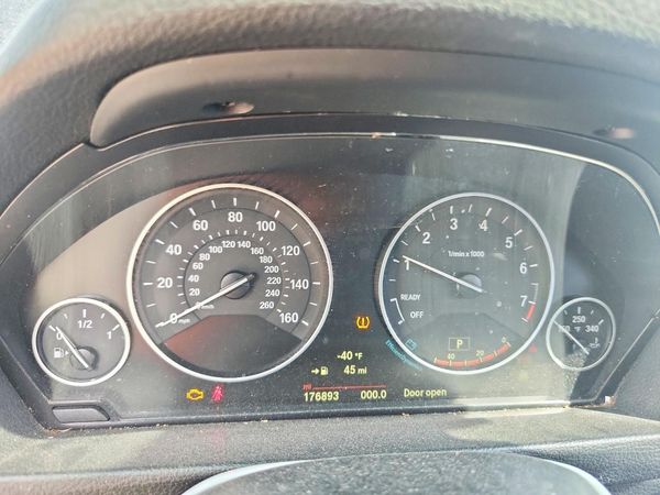 2015 BMW 320