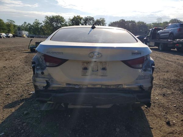 2016 HYUNDAI ELANTRA