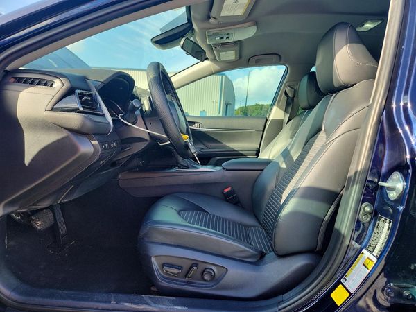 2022 TOYOTA CAMRY SE — DENT
