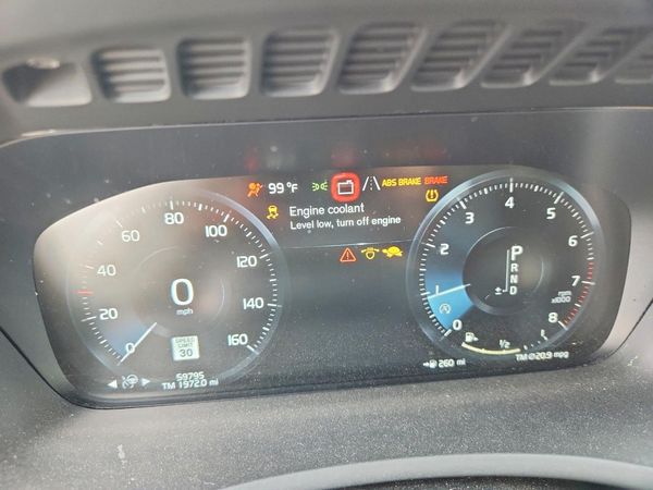 2021 VOLVO XC90