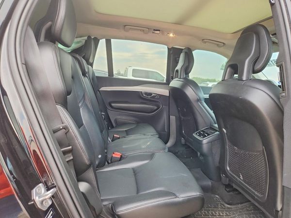 2021 VOLVO XC90