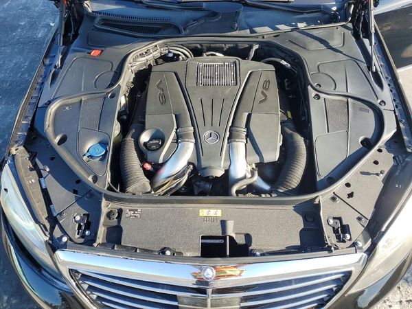2016 MERCEDES-BENZ S-CLASS S550 — Engine bay