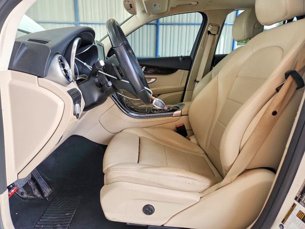 2017 MERCEDES-BENZ GLC