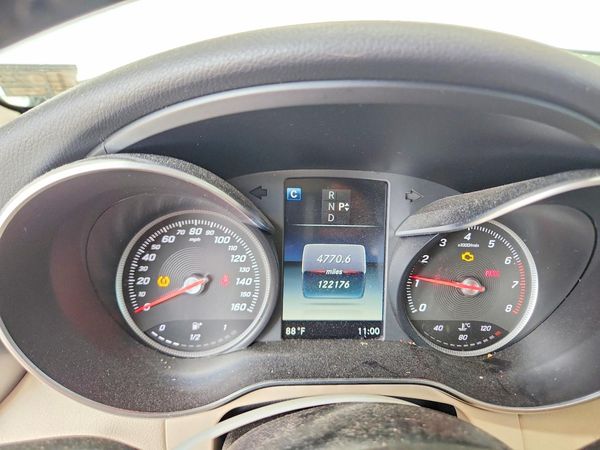 2017 MERCEDES-BENZ GLC