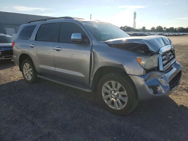 2012 TOYOTA SEQUOIA — Passenger 3/4