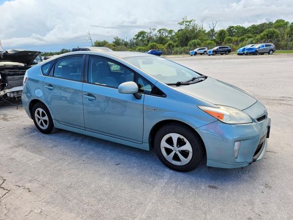 2012 TOYOTA PRIUS