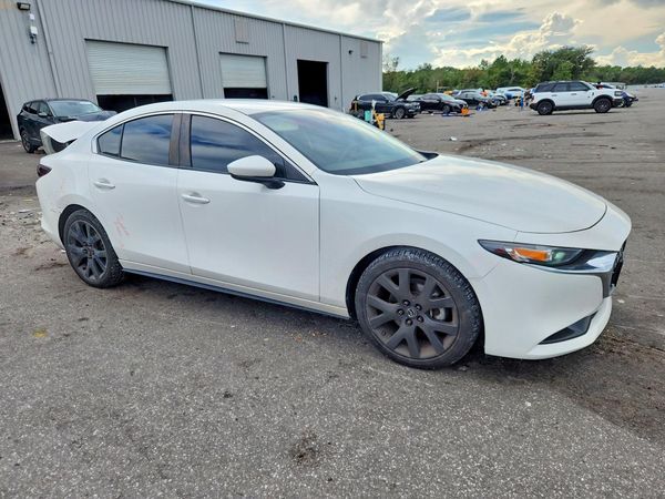 2019 MAZDA 3