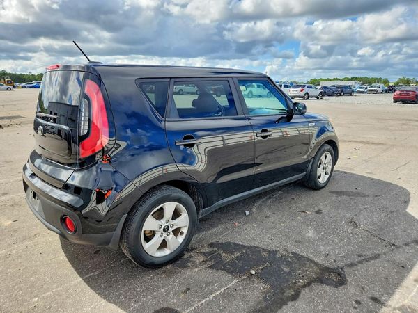 2018 KIA SOUL Base