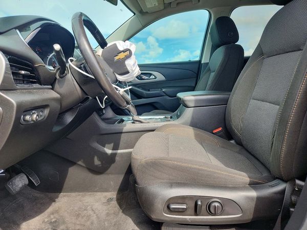 2020 CHEVROLET TRAVERSE LT — DENT