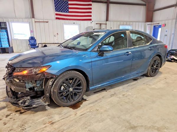 2026 TOYOTA CAMRY