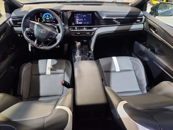 2026 TOYOTA CAMRY