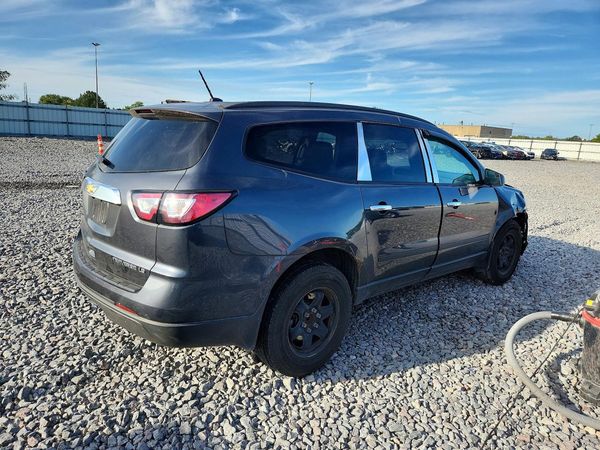2014 CHEVROLET TRAVERSE LS