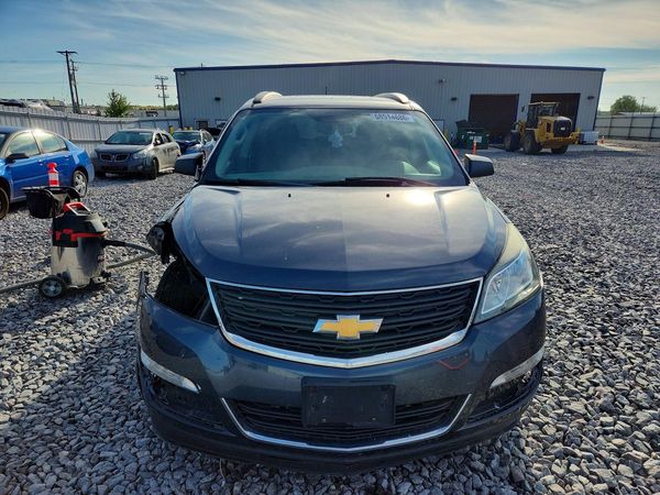 2014 CHEVROLET TRAVERSE LS