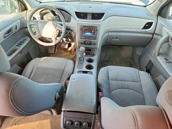 2014 CHEVROLET TRAVERSE LS