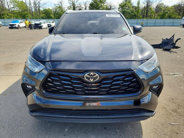 2022 TOYOTA HIGHLANDER