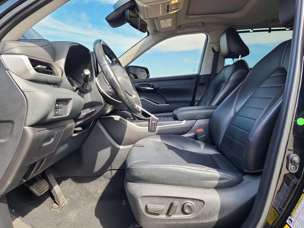 2022 TOYOTA HIGHLANDER