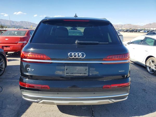 2023 AUDI Q7 quattro Premium Plus