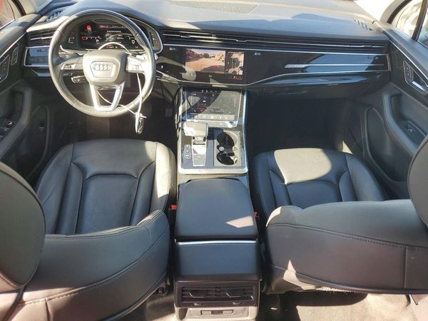 2023 AUDI Q7 quattro Premium Plus
