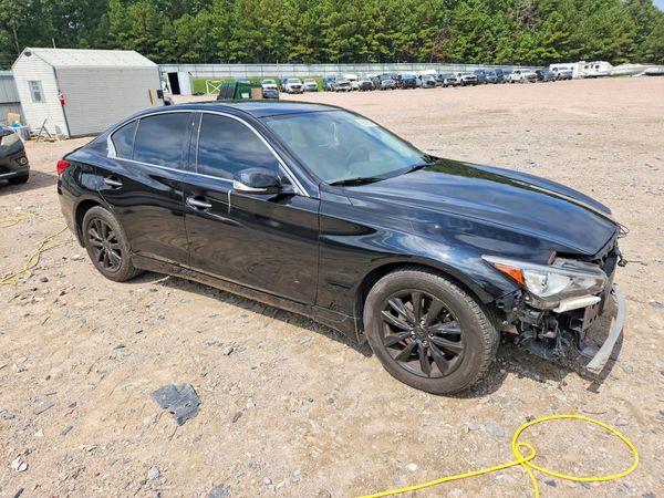 2016 INFINITI Q50