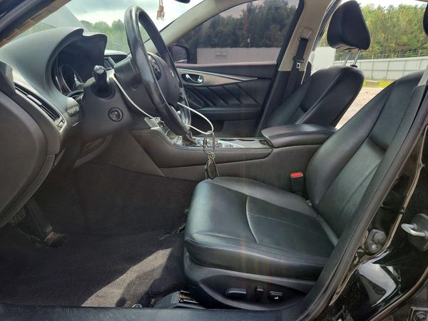 2016 INFINITI Q50