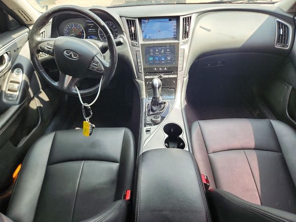 2016 INFINITI Q50