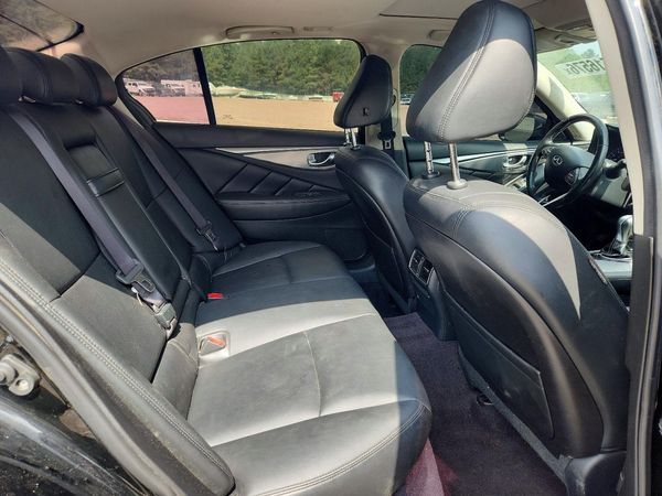 2016 INFINITI Q50