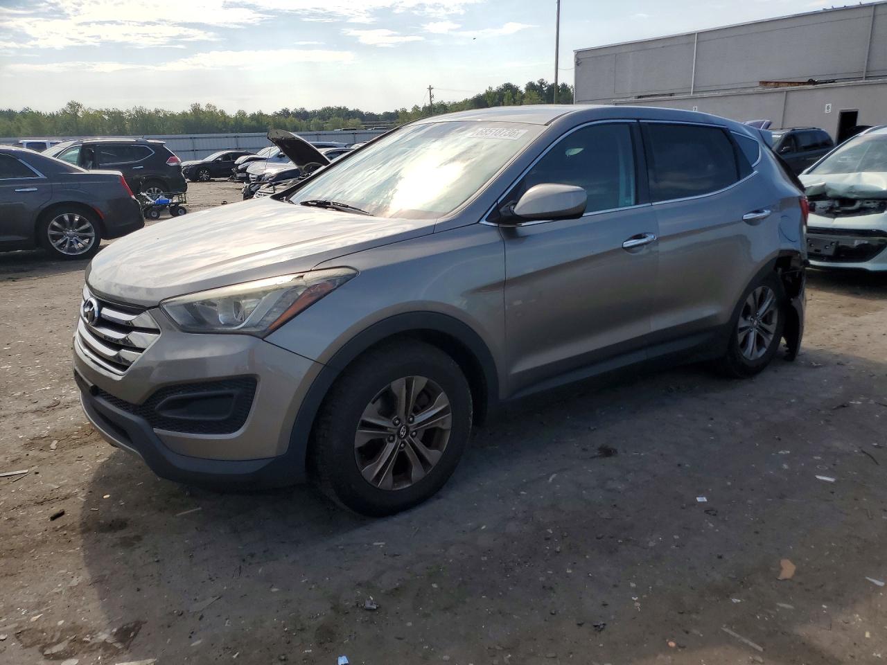 2015 HYUNDAI SANTA FE GL — Front 3/4