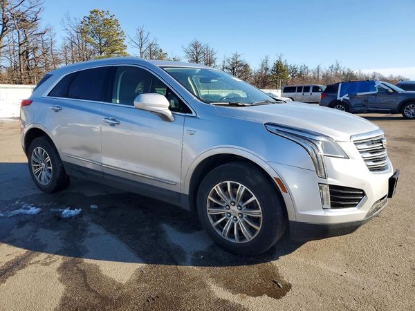 2019 CADILLAC XT5 Luxury — Passenger 3/4