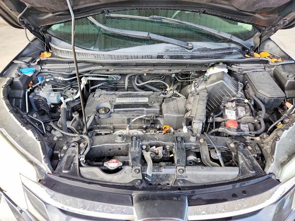 2015 HONDA CRV LX — Engine bay