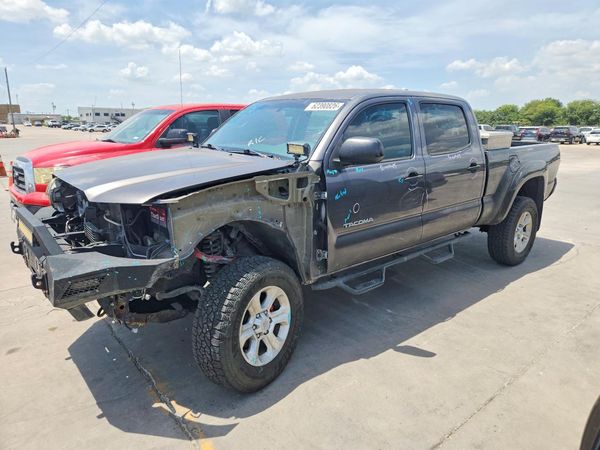 2015 TOYOTA TACOMA