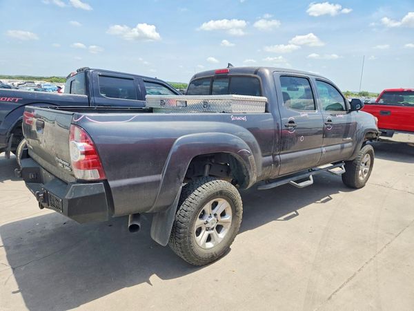 2015 TOYOTA TACOMA
