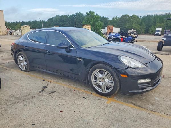 2013 PORSCHE PANAMERA S (2WD), 4S (4WD)
