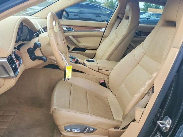 2013 PORSCHE PANAMERA S (2WD), 4S (4WD)