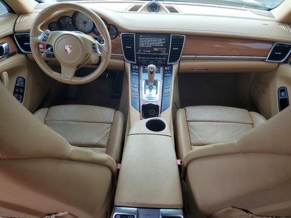 2013 PORSCHE PANAMERA S (2WD), 4S (4WD)