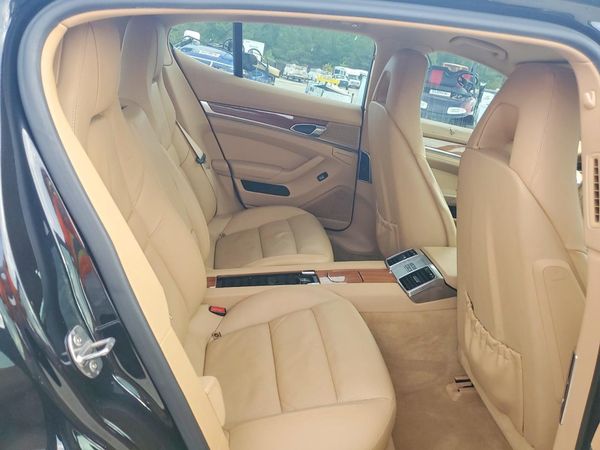 2013 PORSCHE PANAMERA S (2WD), 4S (4WD)