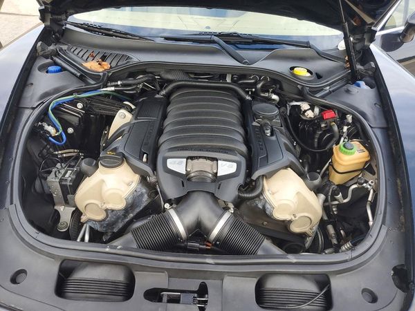 2013 PORSCHE PANAMERA S (2WD), 4S (4WD)