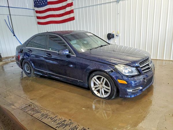 2014 MERCEDES-BENZ C