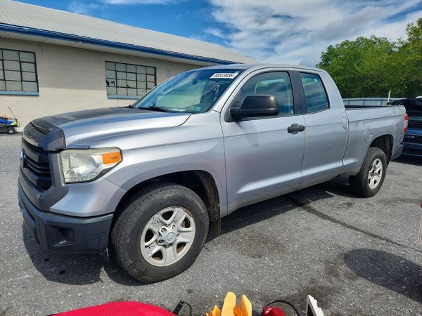 2014 TOYOTA TUNDRA SR5 — Front 3/4