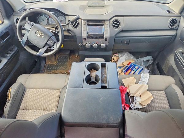2014 TOYOTA TUNDRA SR5 — CKPT
